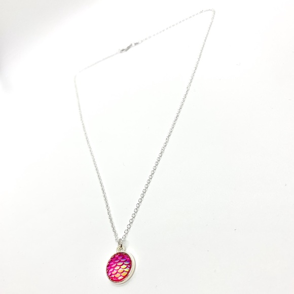 925 Pink Mermaid Scale Pendant Necklace - Picture 3 of 4